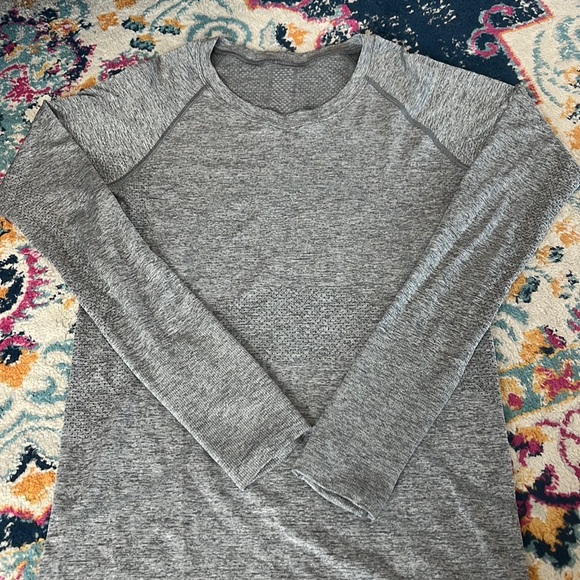 Lululemon Swiftly Tech - Picture 1 of 3